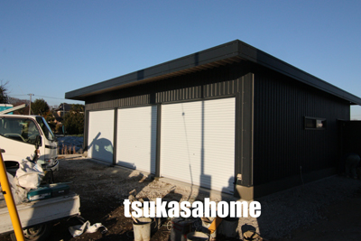 かっこいい鉄骨ガレージ・倉庫 施工例04 茨城県常総市