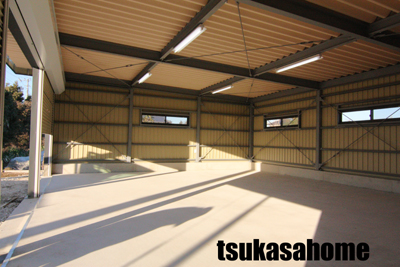 かっこいい鉄骨ガレージ・倉庫 施工例01 茨城県常総市