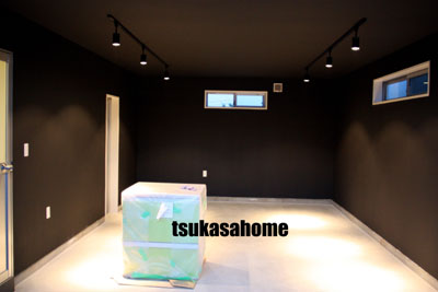 fUCK[WnEX@^Z̓13@t׌Sh