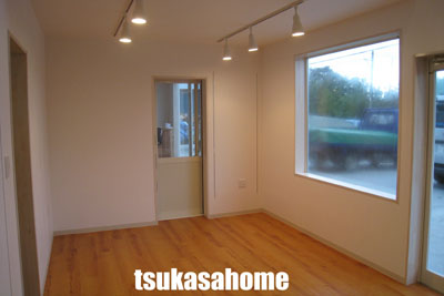 ガレージハウス 白い家のシンプルな内装02 千葉県山武市